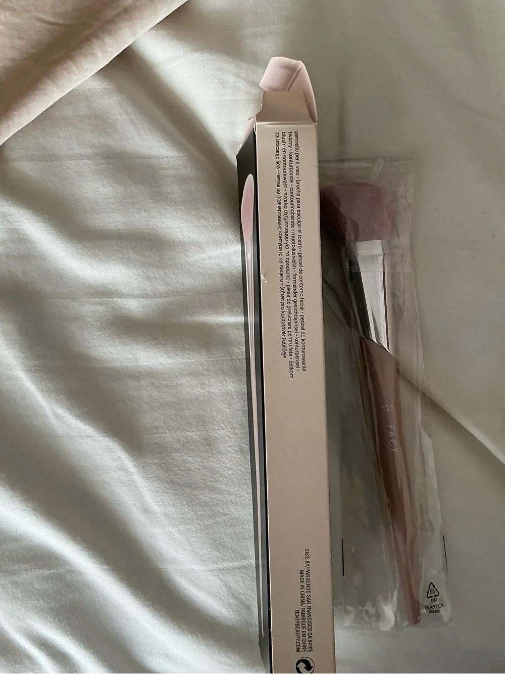 Fenty Beauty Blush Brush in Soft Pink with Rose Metallic Ferrule